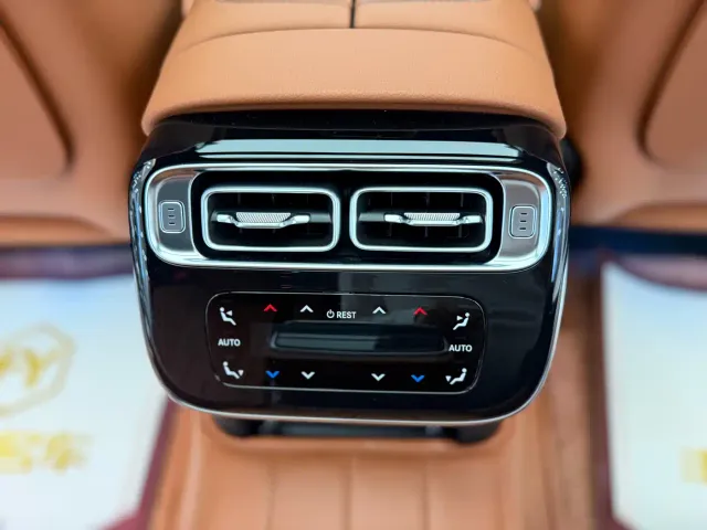 Mercedes-Benz S-Class — Фото автомобиля 11