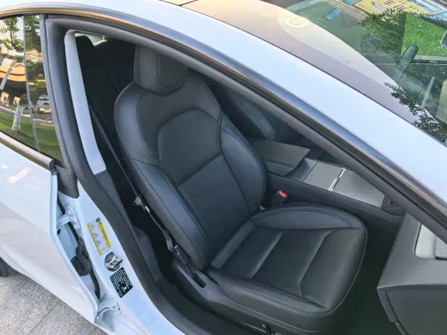 Tesla Model 3 — Фото автомобиля 7