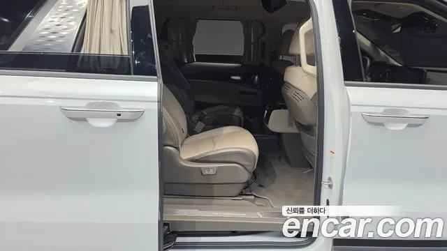 Kia Carnival 4th Gen — Фото автомобиля 12