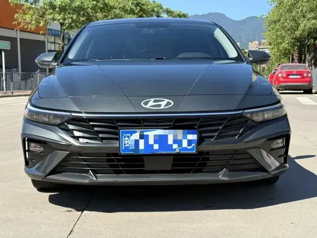 Hyundai Elantra — Фото автомобиля 2