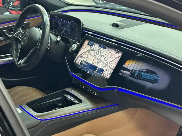 Mercedes-Benz E-Class — Фото автомобиля 21