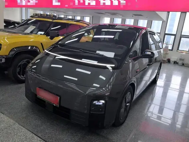 Фотография автомобиля — Li Auto MEGA