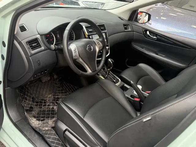 Nissan Tiida — Фото автомобиля 3