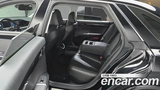 Hyundai Grandeur GN7 — Фото автомобиля 18