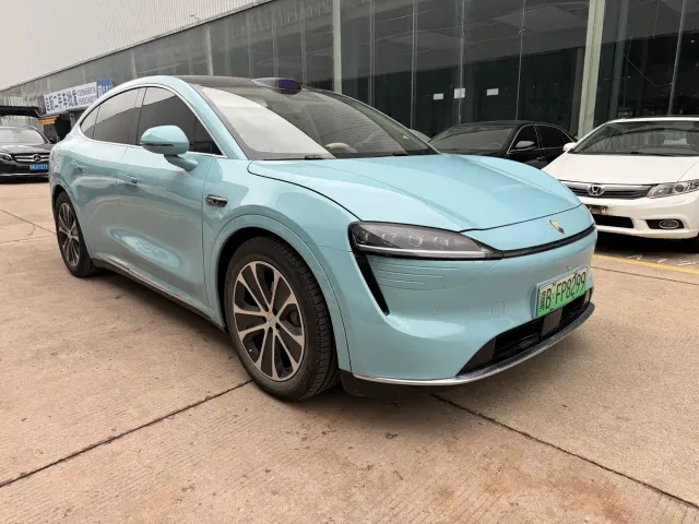 Luxeed R7 — Фото автомобиля 3