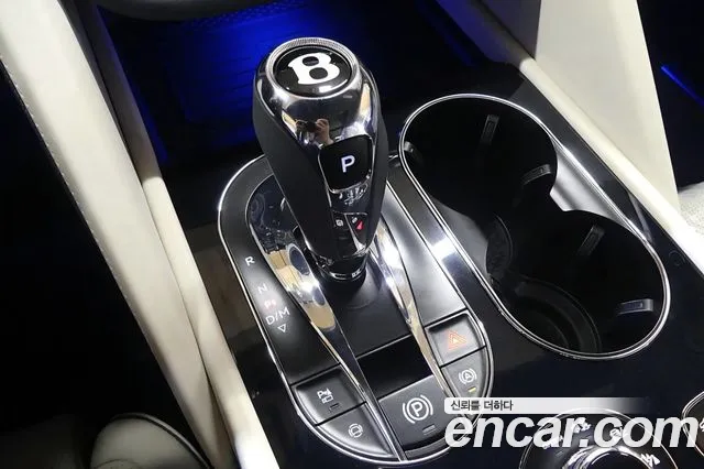 Bentley Bentayga Bentayga 4.0 V8 EWB First Edition — Фото автомобиля 7