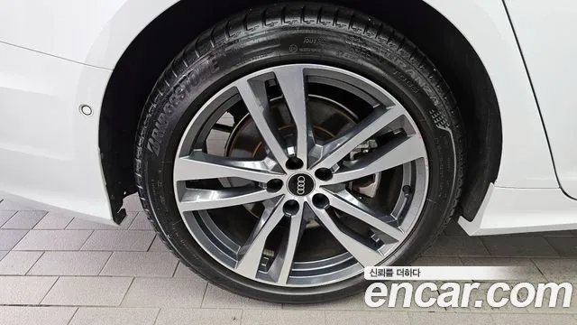 Audi A6 45 TFSI quattro Premium — Фото автомобиля 5