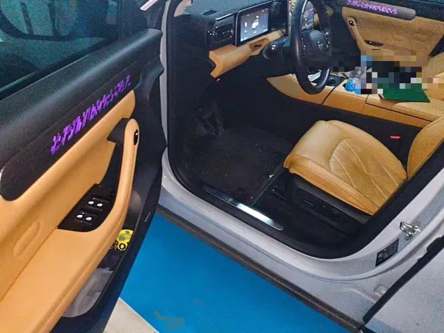 Leapmotor C11 — Фото автомобиля 12