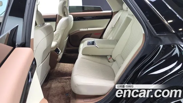 Hyundai Grandeur GN7 — Фото автомобиля 18