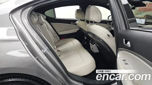 Genesis G70 Новый G70 Бензин 2.5T 2WD — Фото автомобиля 12