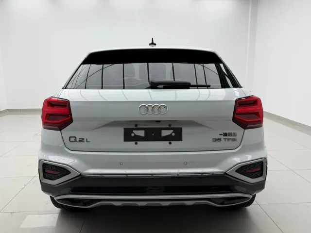 Audi Q2L — Фото автомобиля 5