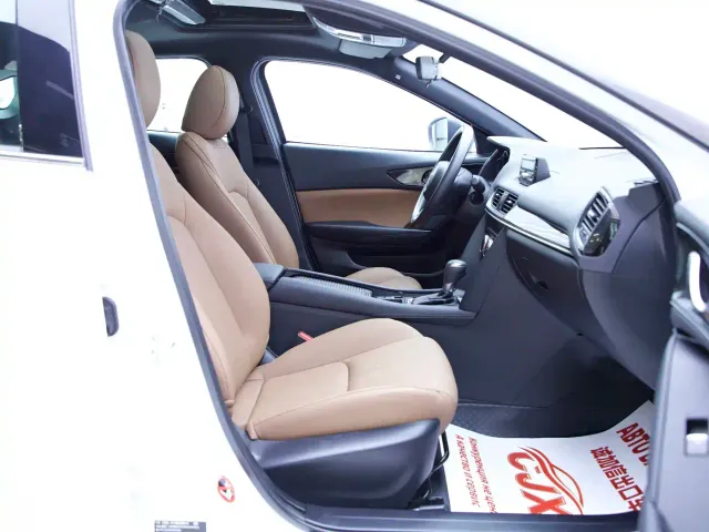 Mazda CX-4 — Фото автомобиля 17