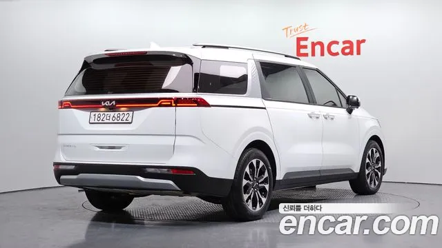 Kia Canival Carnival 4 поколение Дизель 9 мест Prestige — Фото автомобиля 2