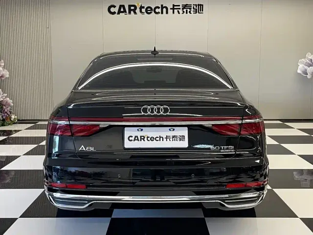 Audi A8 — Фото автомобиля 6