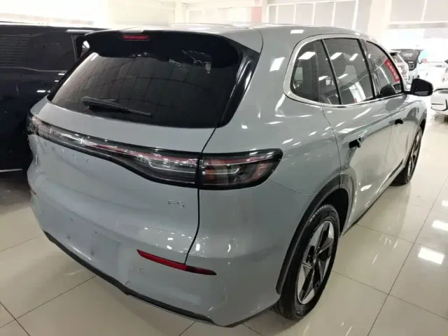 Geely Galaxy E5 — Фото автомобиля 6