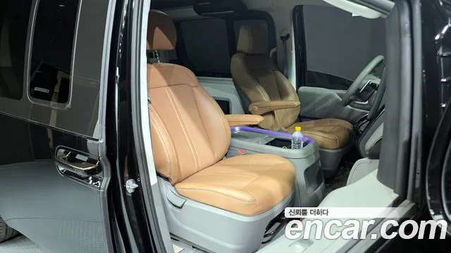 Hyundai Staria Staria — Фото автомобиля 11