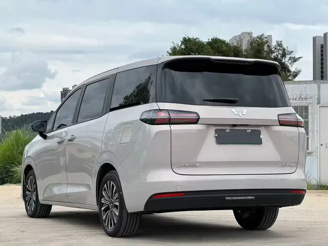 Wuling Starlight 730 — Фото автомобиля 9