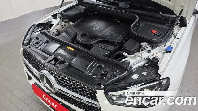 Mercedes-Benz GLE-Class — Фото автомобиля 4