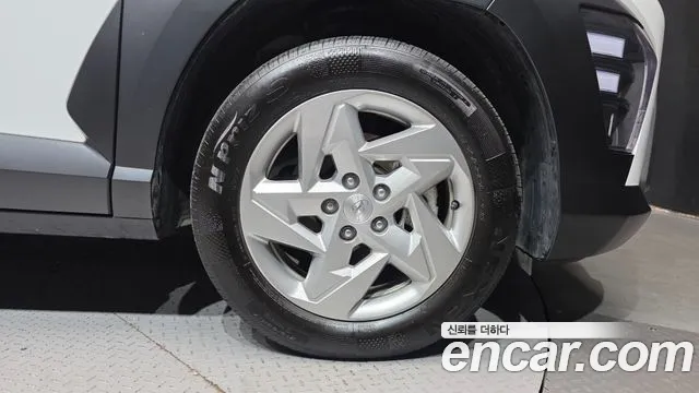 Hyundai Kona — Фото автомобиля 6