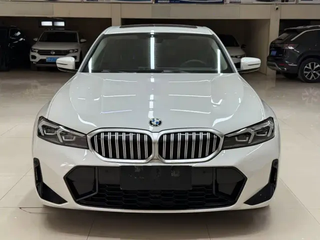 BMW 3 Series — Фото автомобиля 2