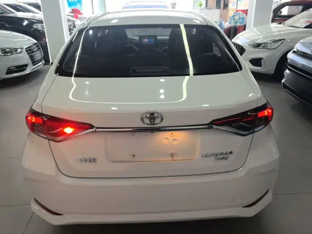 Toyota Corolla — Фото автомобиля 5