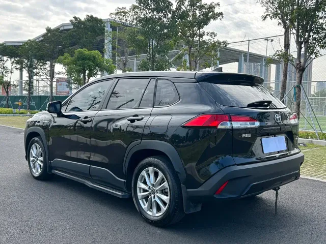 Toyota Corolla Cross — Фото автомобиля 7