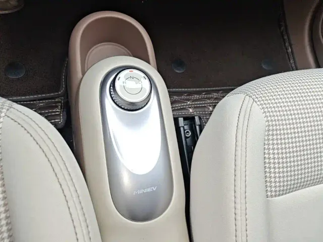 Wuling Hongguang Mini EV — Фото автомобиля 13