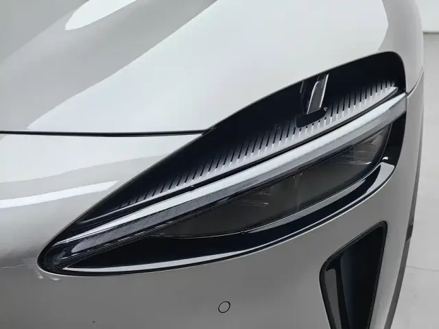 Xiaomi Auto Xiaomi YU7 2025 Extended Range RWD Edition — Фото автомобиля 7