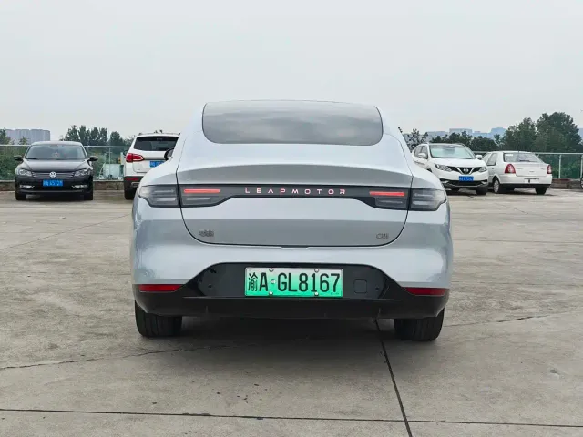 Leapmotor C01 — Фото автомобиля 6