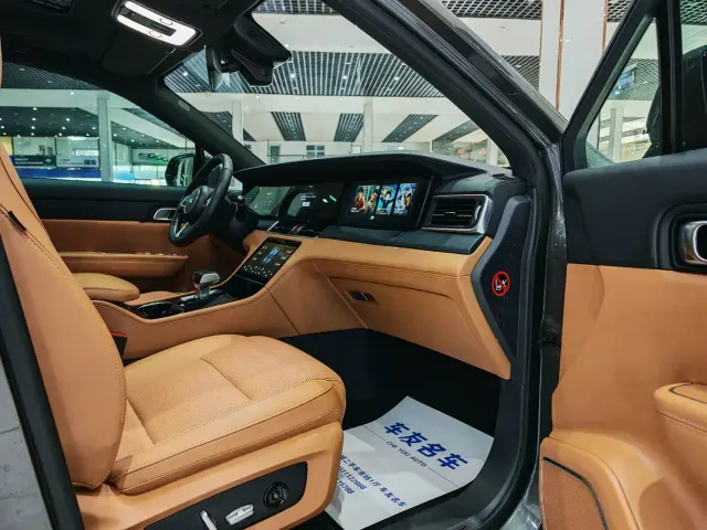 Li Auto ONE — Фото автомобиля 5