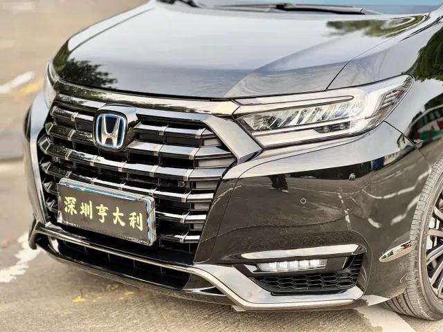 Honda Elysion — Фото автомобиля 9