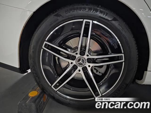 Mercedes-Benz E-Class W214 — Фото автомобиля 7
