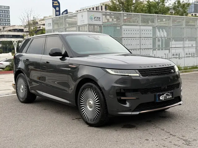 Land Rover Range Rover Sport — Фото автомобиля 3