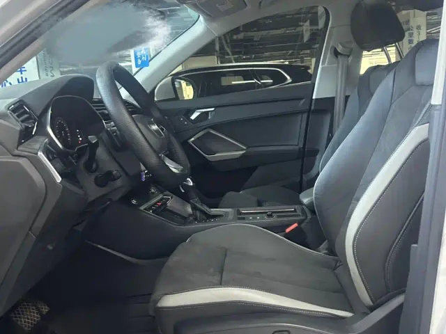 Audi Q3 — Фото автомобиля 5