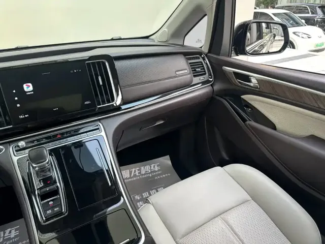 GAC Trumpchi M8 — Фото автомобиля 7