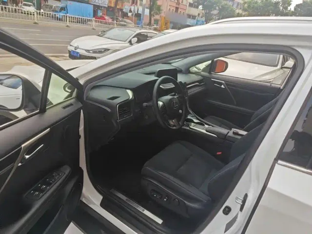 Lexus RX — Фото автомобиля 15