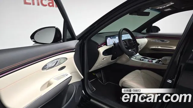 Genesis GV70 2.5T Бензин AWD — Фото автомобиля 7