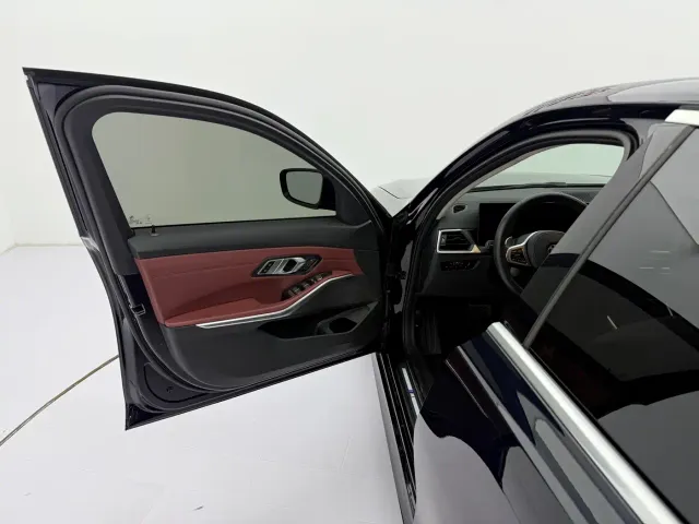 BMW 3 Series — Фото автомобиля 21
