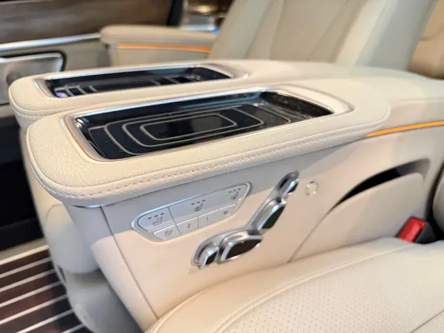 Mercedes-Benz V-Class — Фото автомобиля 11