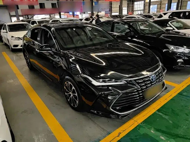 Toyota Avalon — Фото автомобиля 3