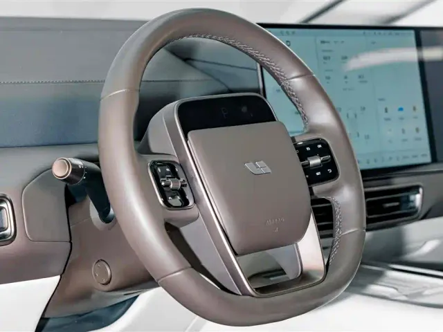 Li Auto MEGA — Фото автомобиля 9
