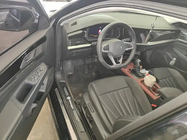 Volkswagen Passat 2025 Outstanding 380TSI Starlight Dragon Soaring Edition — Фото автомобиля 15