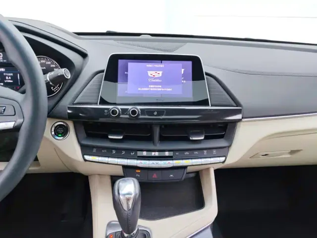 Cadillac CT4 — Фото автомобиля 13