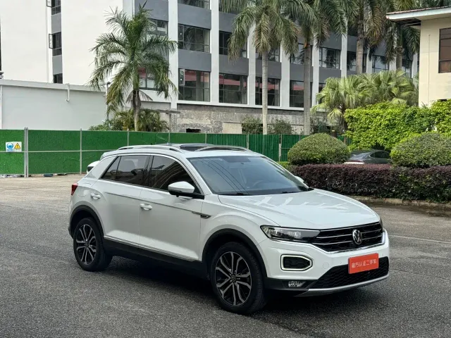 Volkswagen T-Roc — Фото автомобиля 3