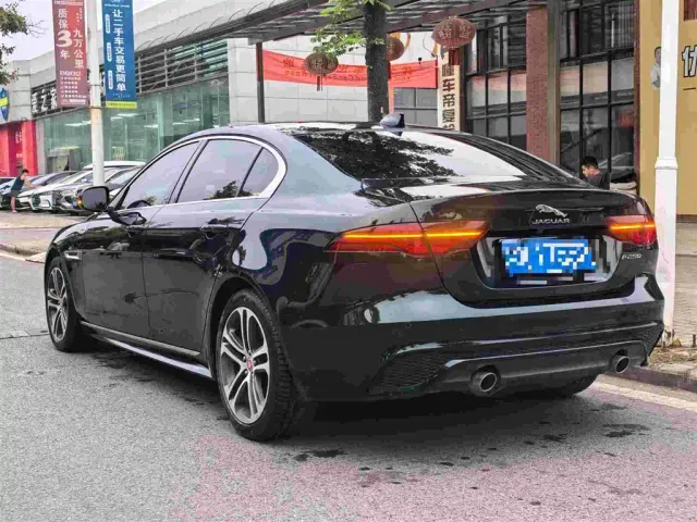 Jaguar XEL — Фото автомобиля 9