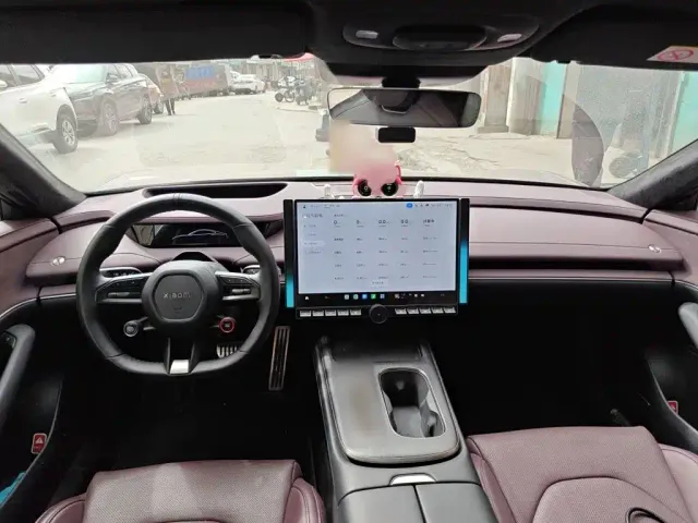 Xiaomi SU7 — Фото автомобиля 12