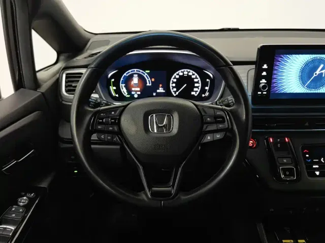 Honda Elysion — Фото автомобиля 11