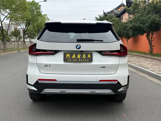 BMW X1 — Фото автомобиля 15