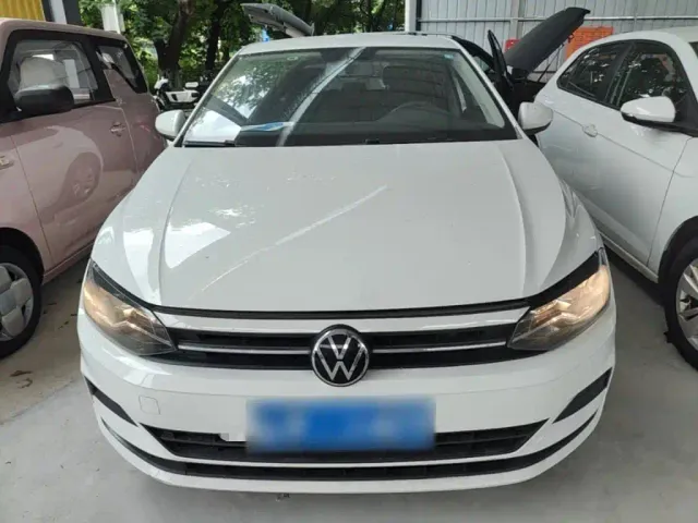 Volkswagen Polo — Фото автомобиля 2