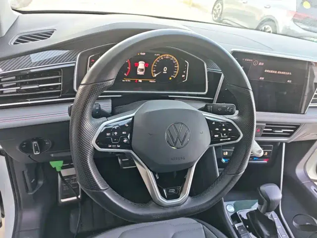 Volkswagen Tiguan X — Фото автомобиля 10